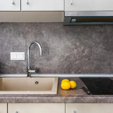 Emerald Luxury By Binobi! *